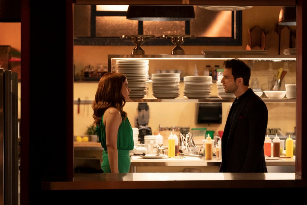 Zoey (Jane Levy) a une discussion avec Max (Skylar Astin)
